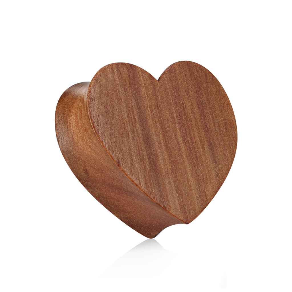 Plug w kształcie serca z drzewa wiśniowego
